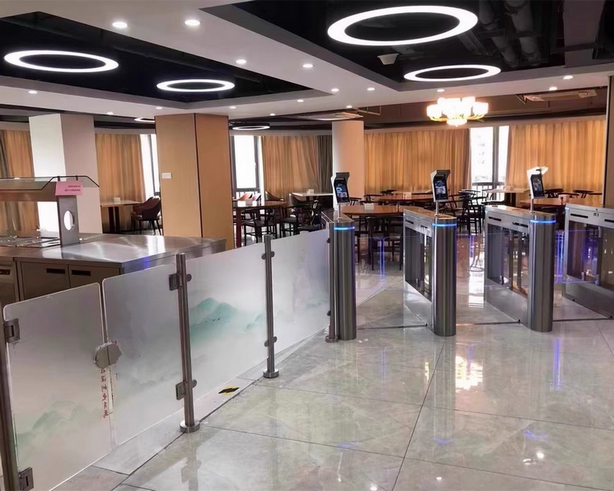 Cổng tự động cho canteen